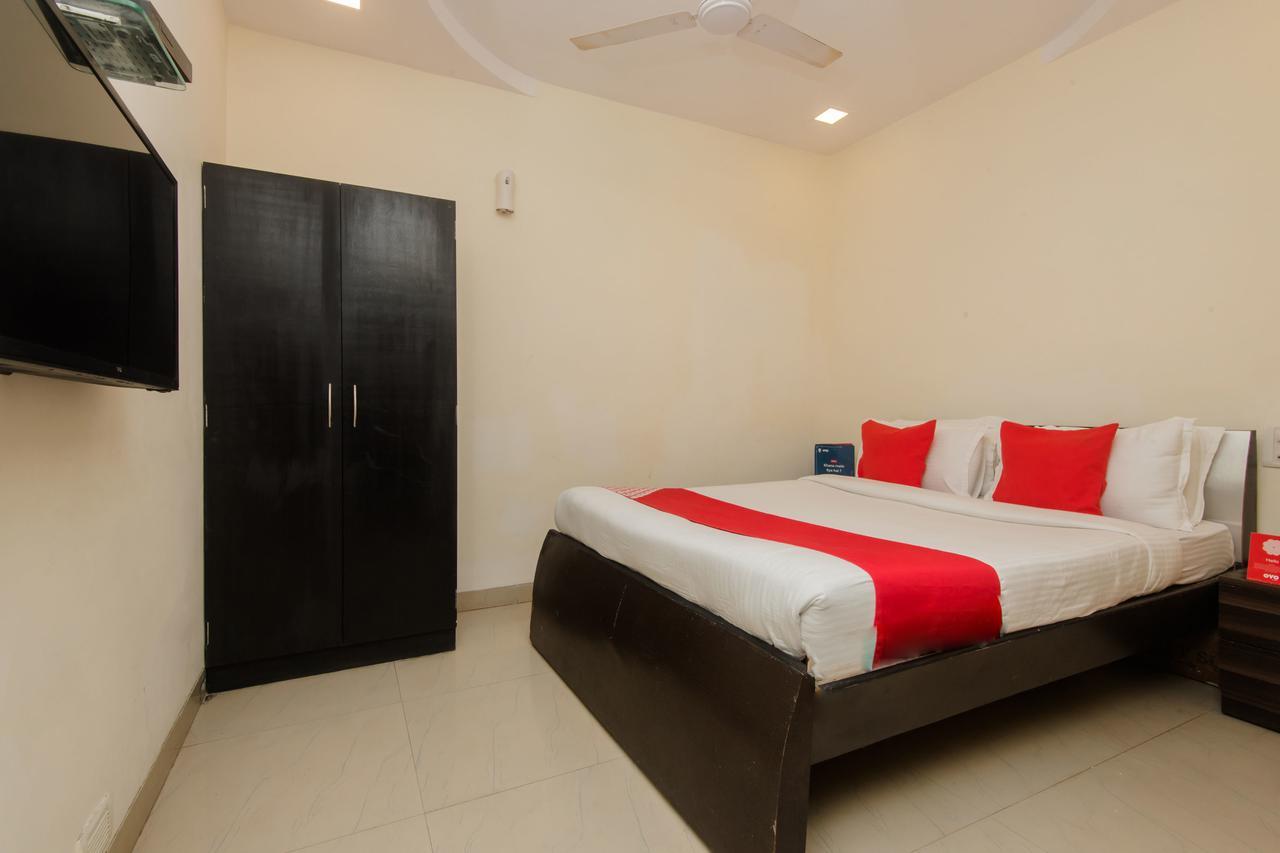 Oyo 10103 Hotel Aviva Bombay Eksteriør billede
