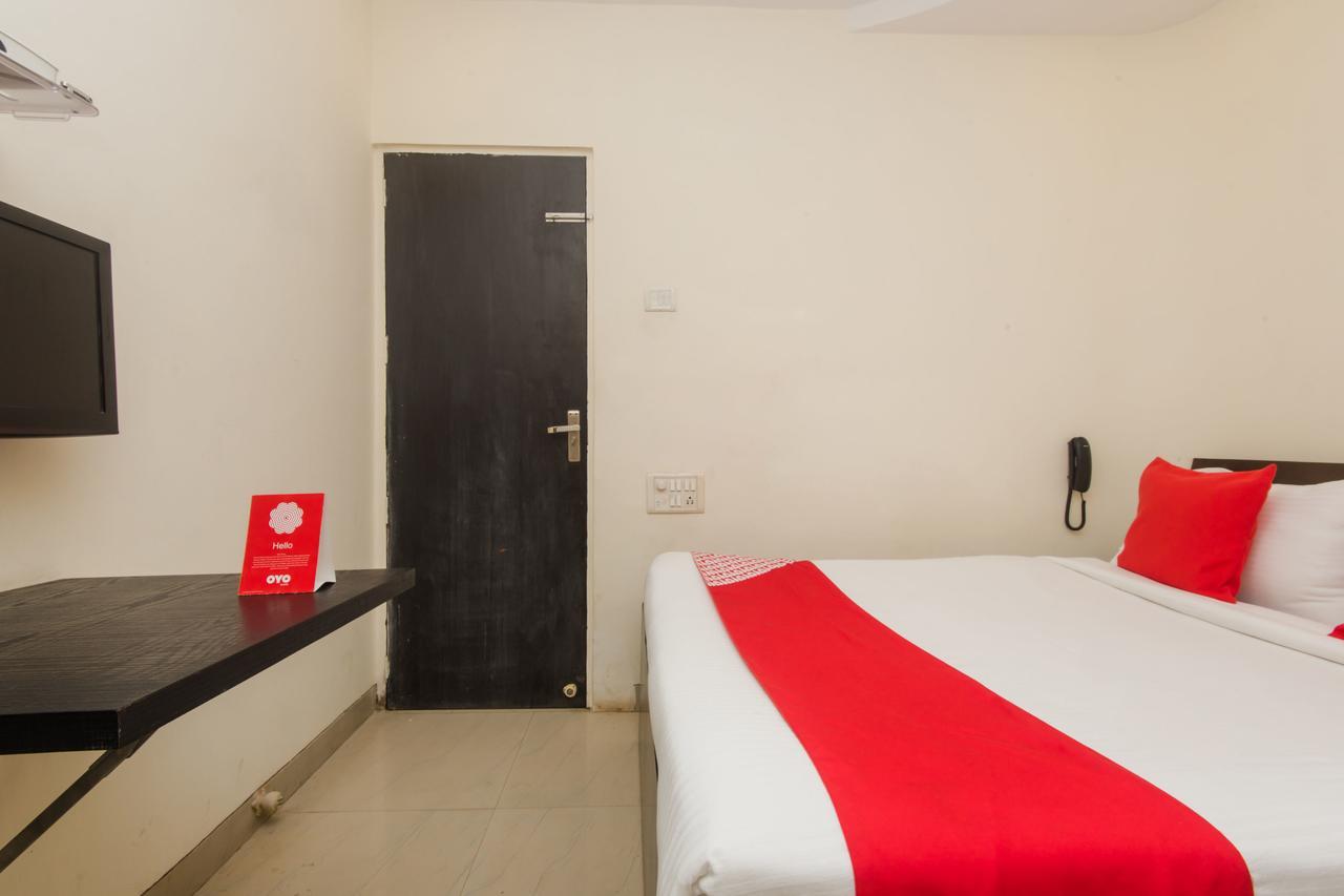 Oyo 10103 Hotel Aviva Bombay Eksteriør billede