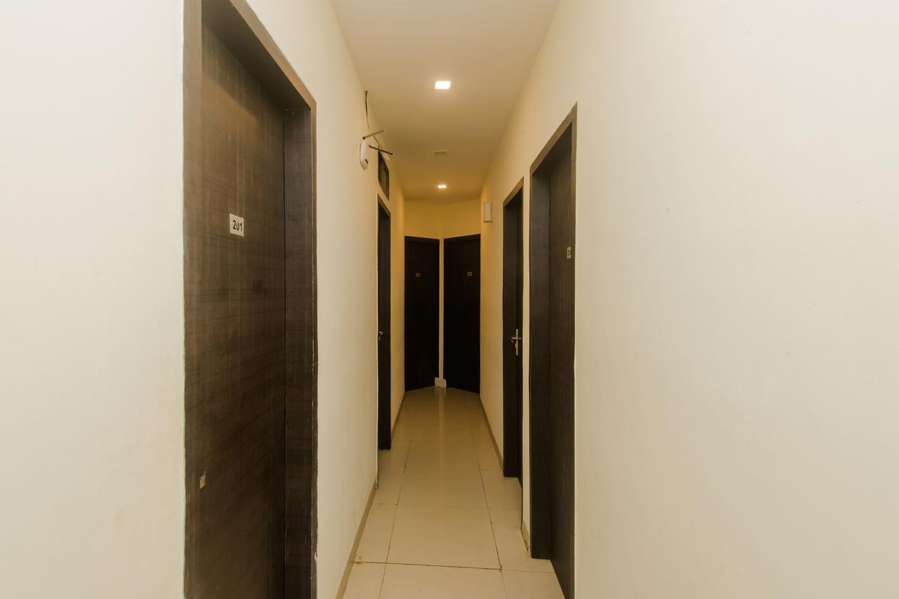 Oyo 10103 Hotel Aviva Bombay Eksteriør billede